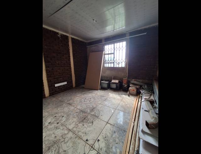 4 BEDROOM HOUSE FOR SALE IN SEBOKENG ZONE 3